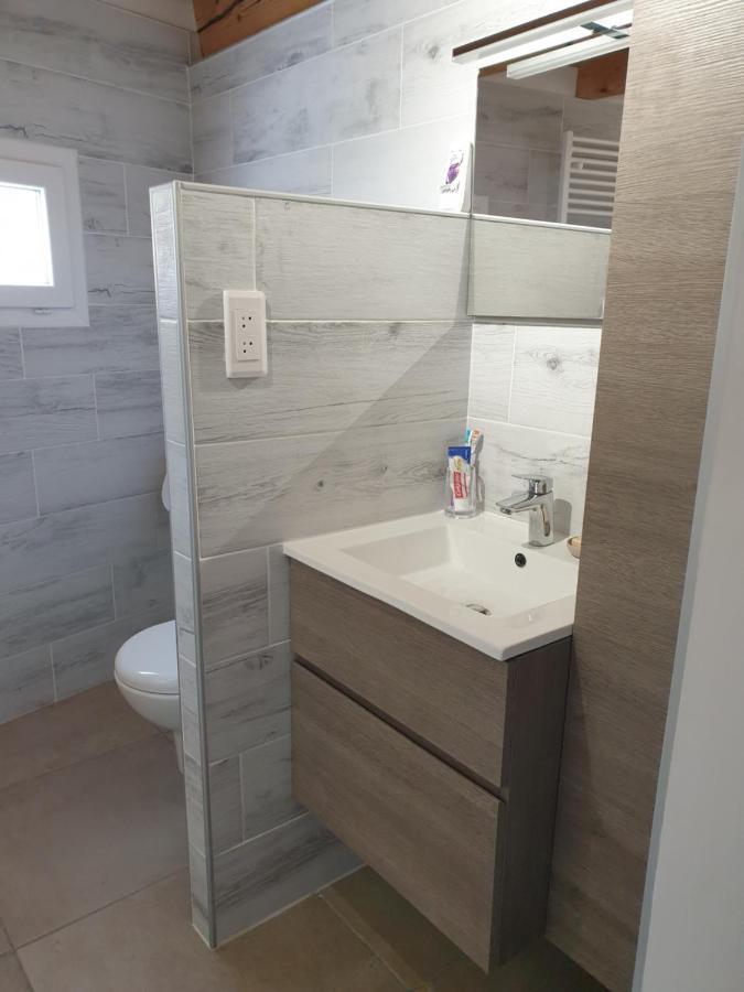 Petite Maison Meublee Entre Avignon Et Carpentras Morieres-les-Avignon Buitenkant foto