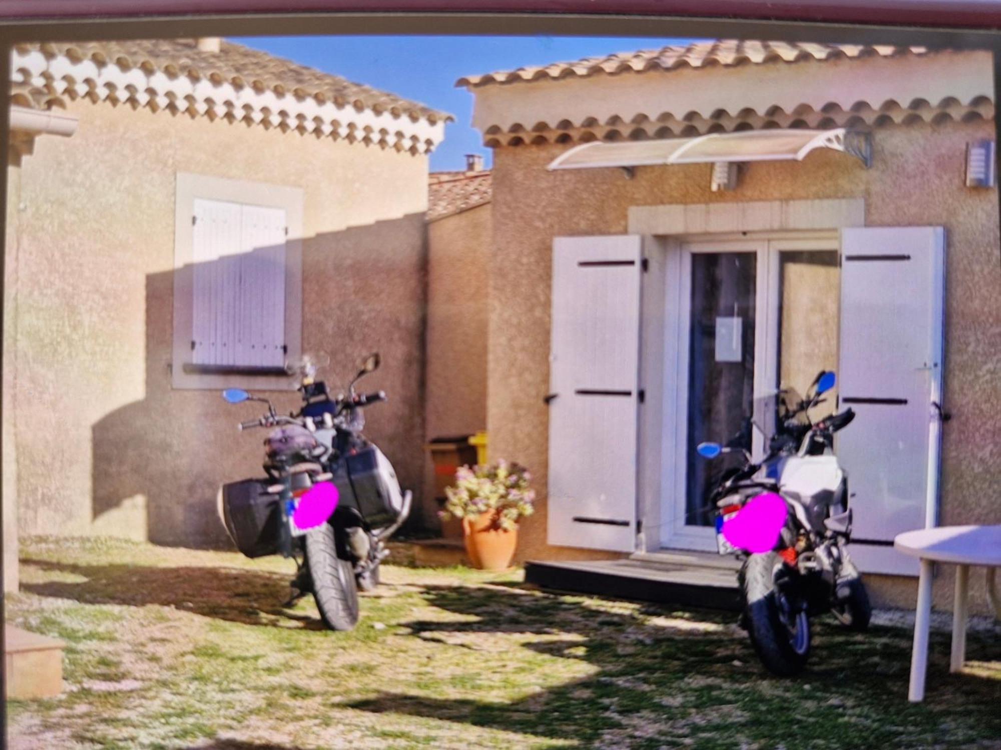 Petite Maison Meublee Entre Avignon Et Carpentras Morieres-les-Avignon Buitenkant foto
